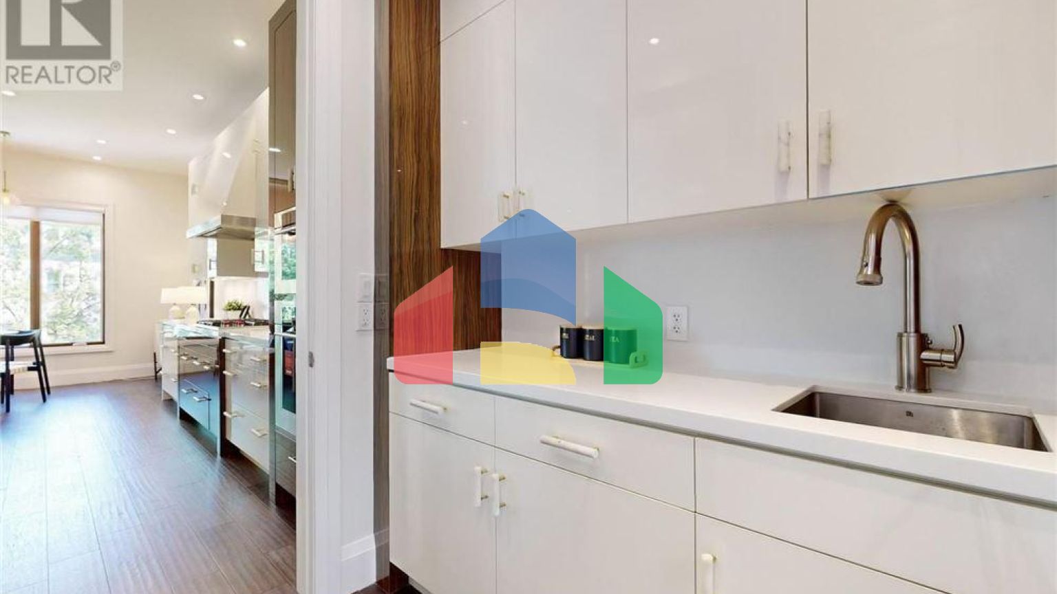 Residential - Single Family Home - Toronto, Canada - Canada