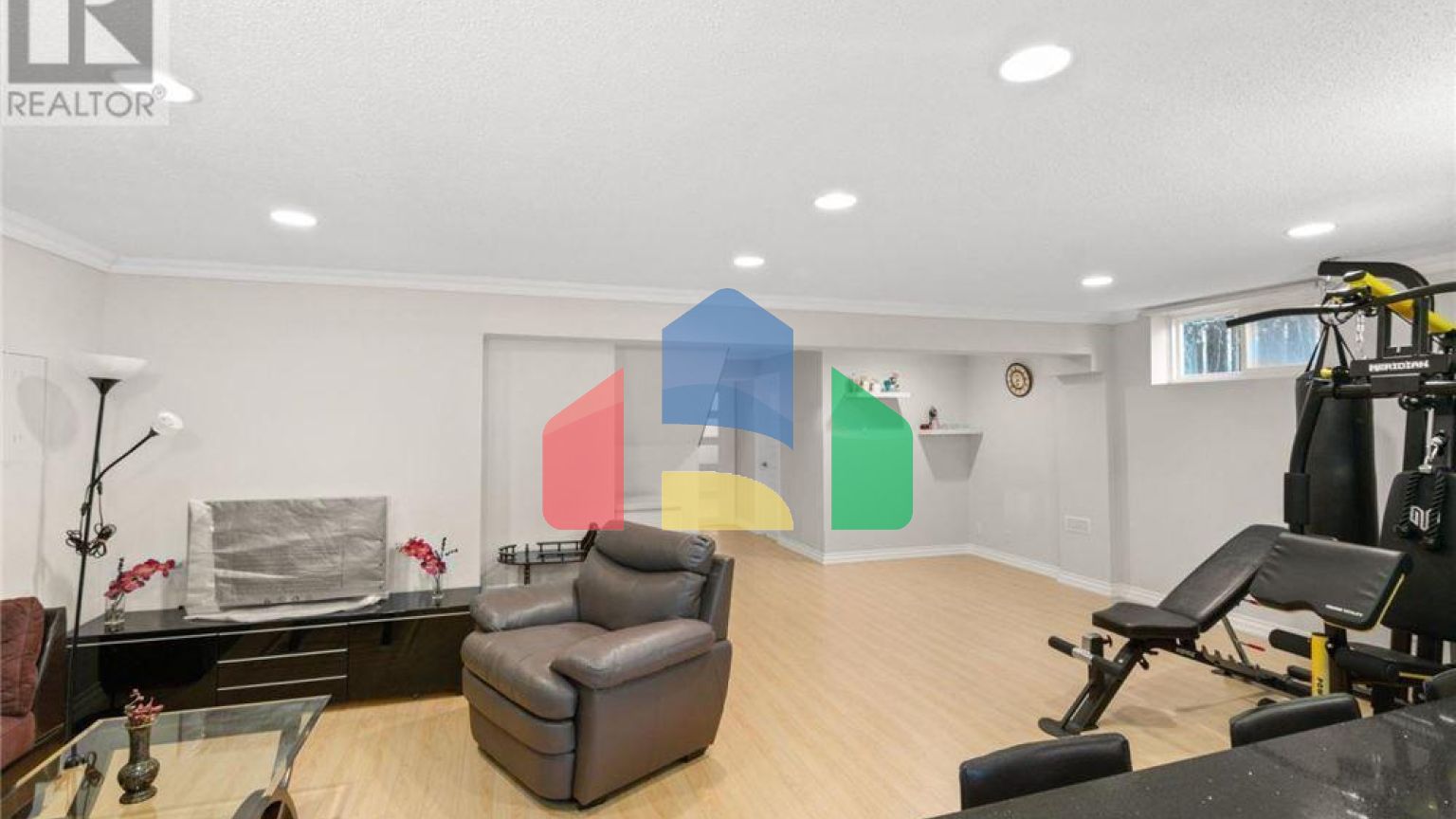 Residential - Single Family Home - Toronto, Canada - Canada