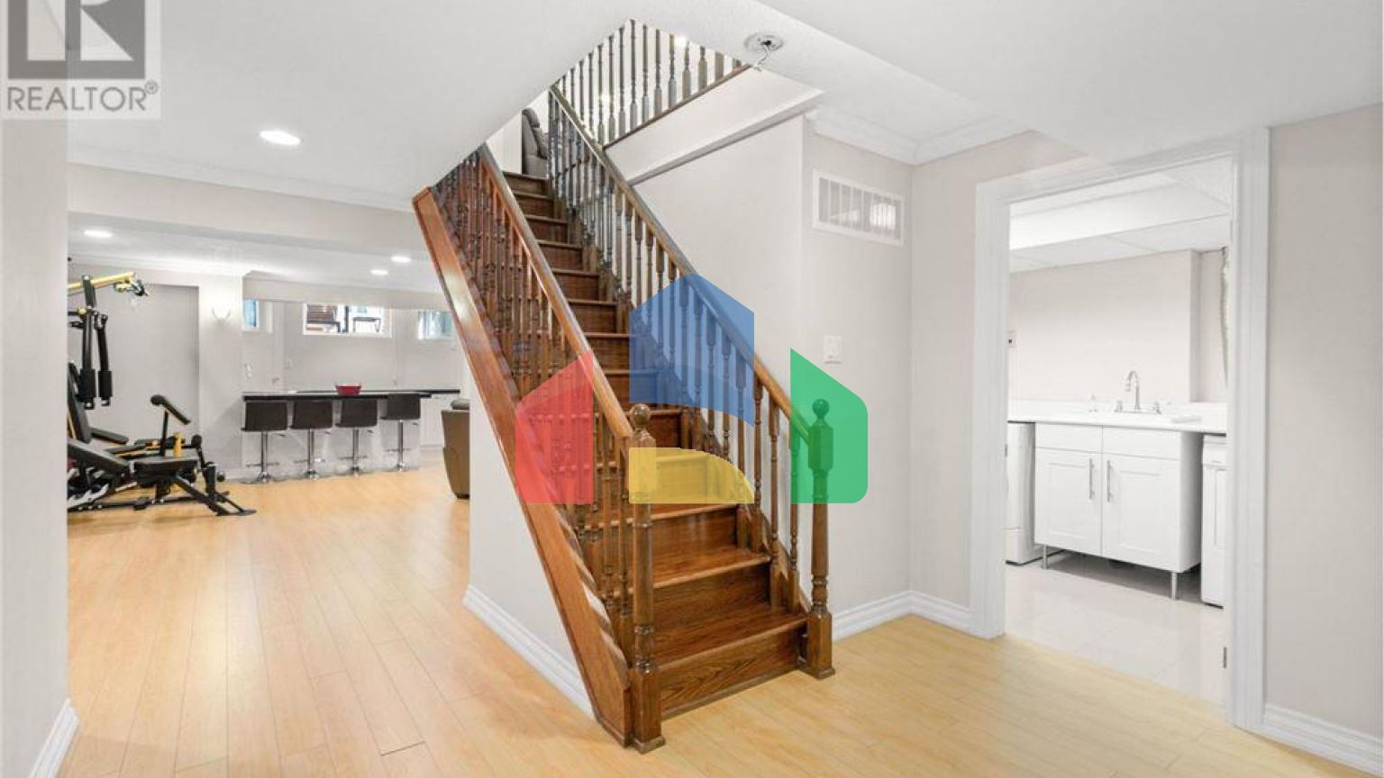 Residential - Single Family Home - Toronto, Canada - Canada