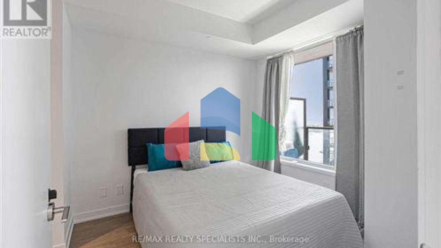 Residential - Condo/Apartment - Toronto, Canada - Canada