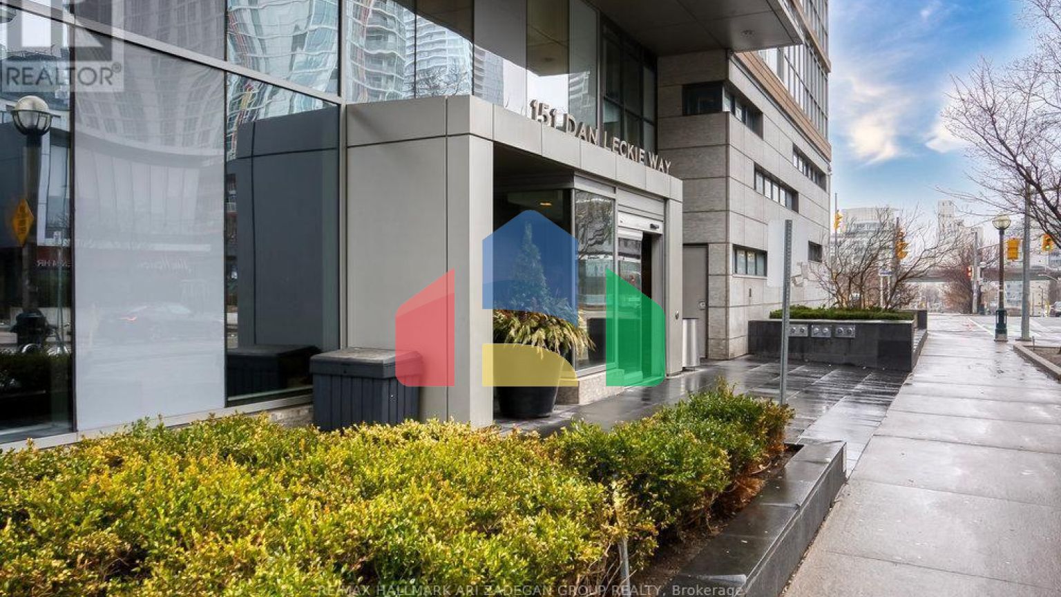 Residential - Condo/Apartment - Toronto, Canada - Canada