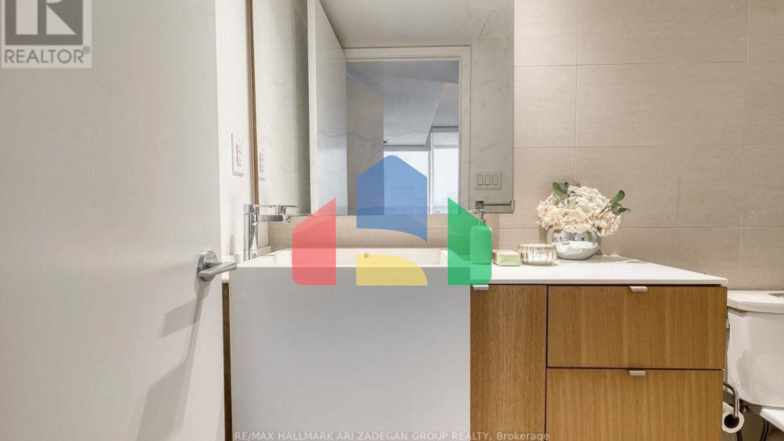 Residential - Condo/Apartment - Toronto, Canada - Canada