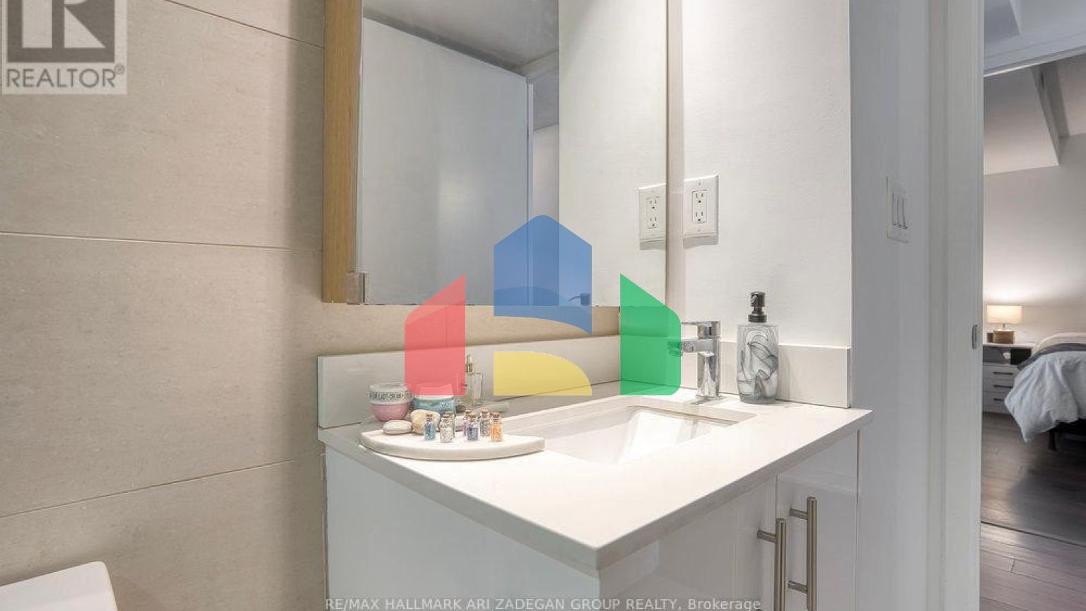 Residential - Condo/Apartment - Toronto, Canada - Canada