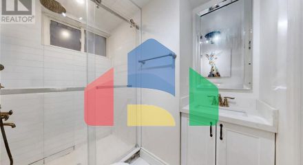 Residential - Single Family Home - Toronto, Canada - Canada