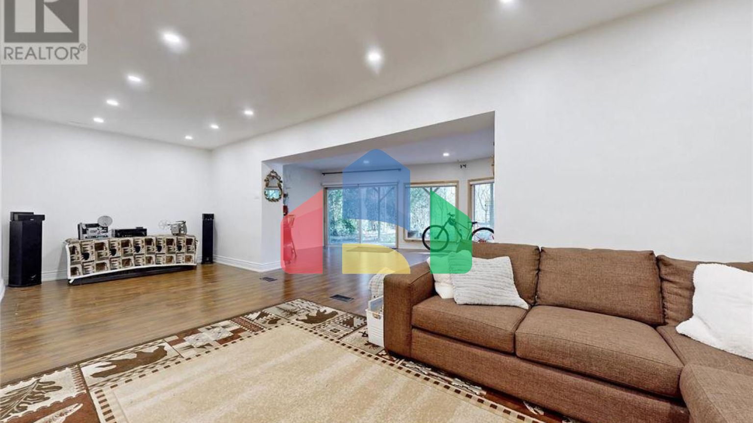 Residential - Single Family Home - Toronto, Canada - Canada