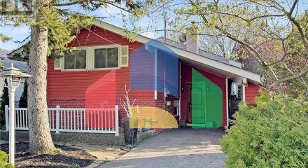 Residential - Single Family Home - Toronto, Canada - Canada