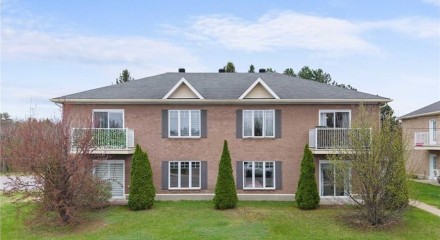 Commercial - Triplex or above - Cap-de-la-Madeleine (Trois-Rivières), Canada - Canada