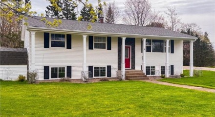Residential - Single Family Home - Truro, Canada - Canada