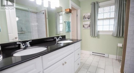Residential - Single Family Home - Truro, Canada - Canada