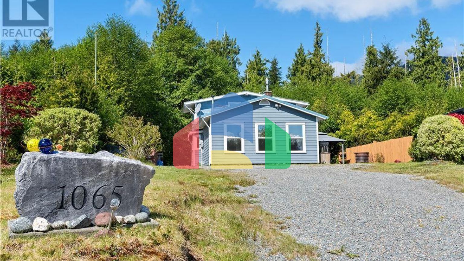 Residential - Single Family Home - Ucluelet, Canada - Canada