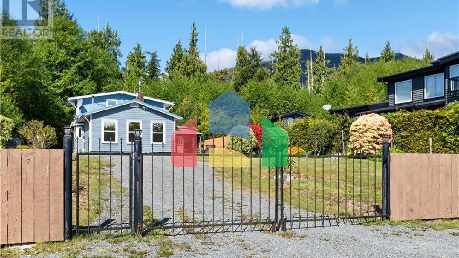 Residential - Single Family Home - Ucluelet, Canada - Canada