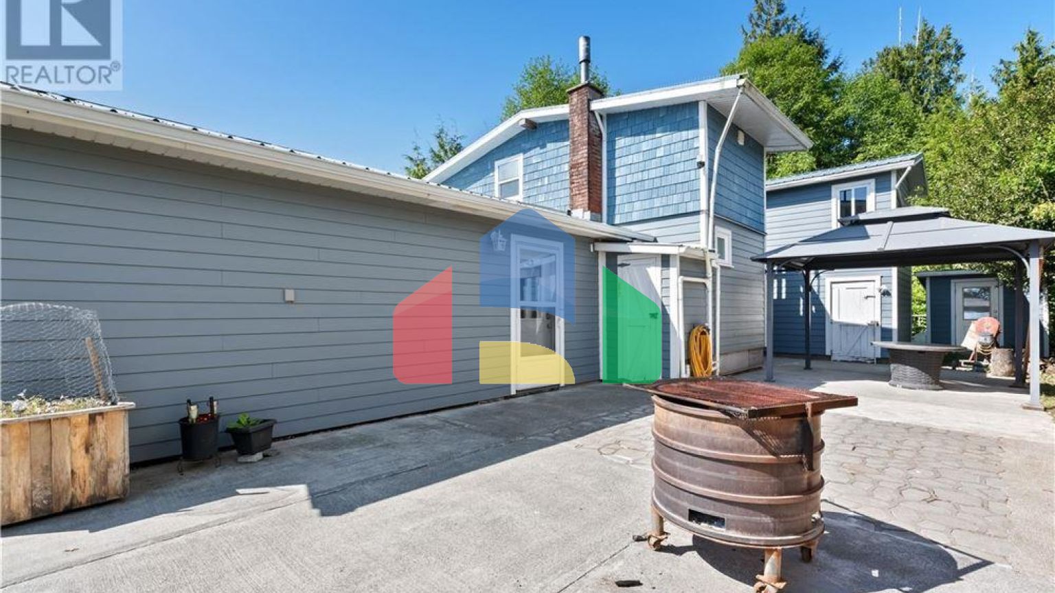 Residential - Single Family Home - Ucluelet, Canada - Canada