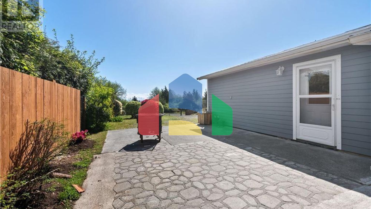 Residential - Single Family Home - Ucluelet, Canada - Canada