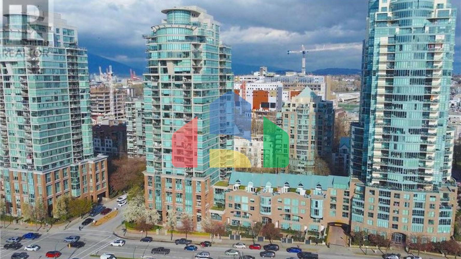 Residential - Condo/Apartment - Vancouver, Canada - Canada