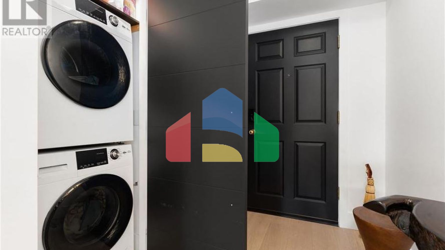 Residential - Condo/Apartment - Vancouver, Canada - Canada