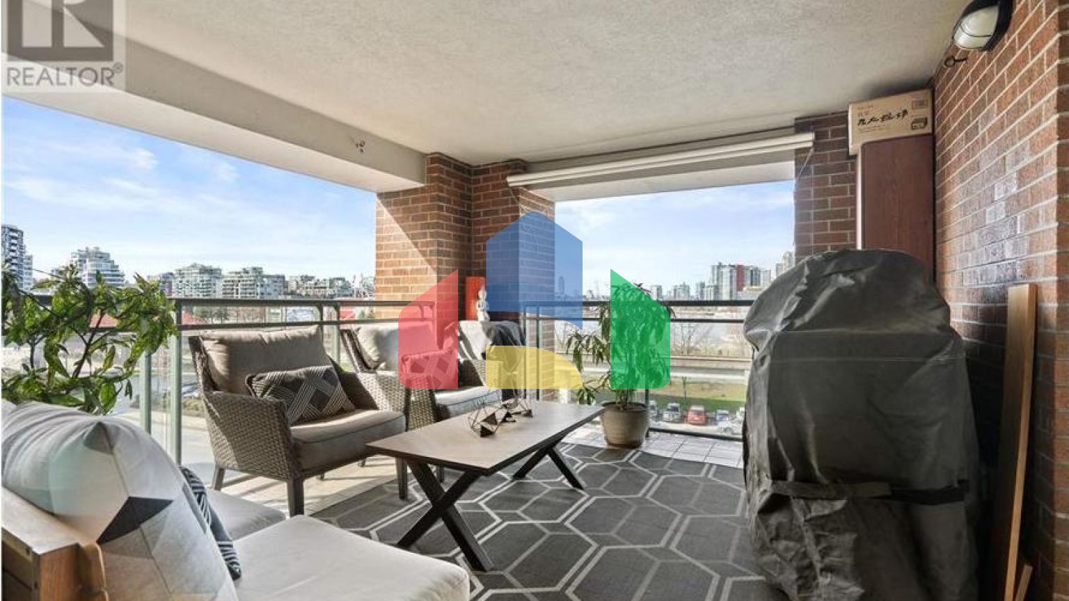 Residential - Condo/Apartment - Vancouver, Canada - Canada