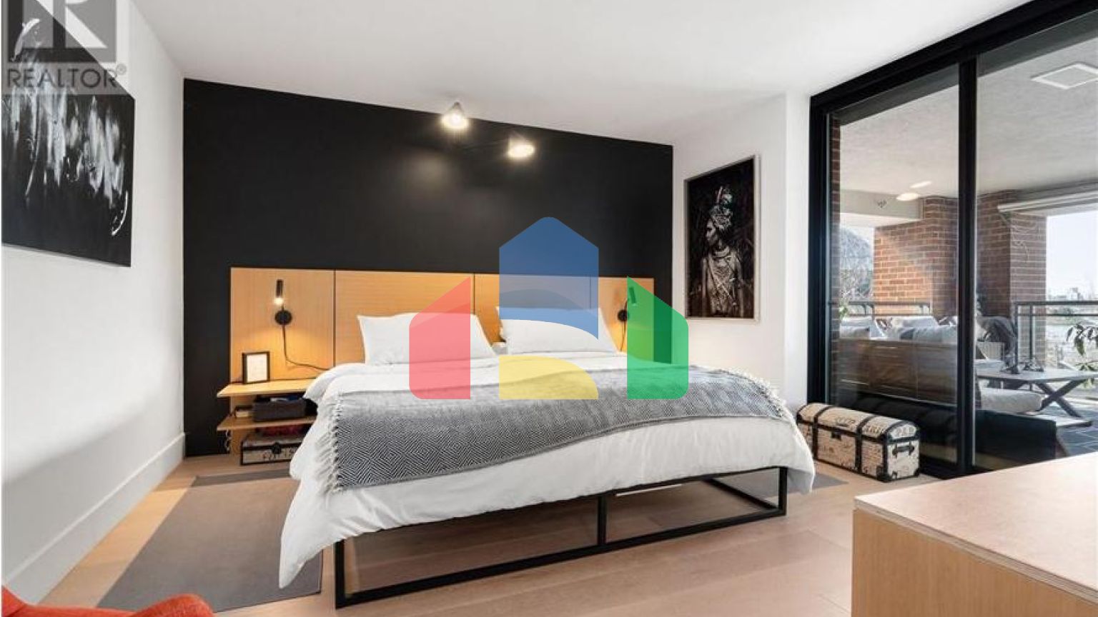 Residential - Condo/Apartment - Vancouver, Canada - Canada