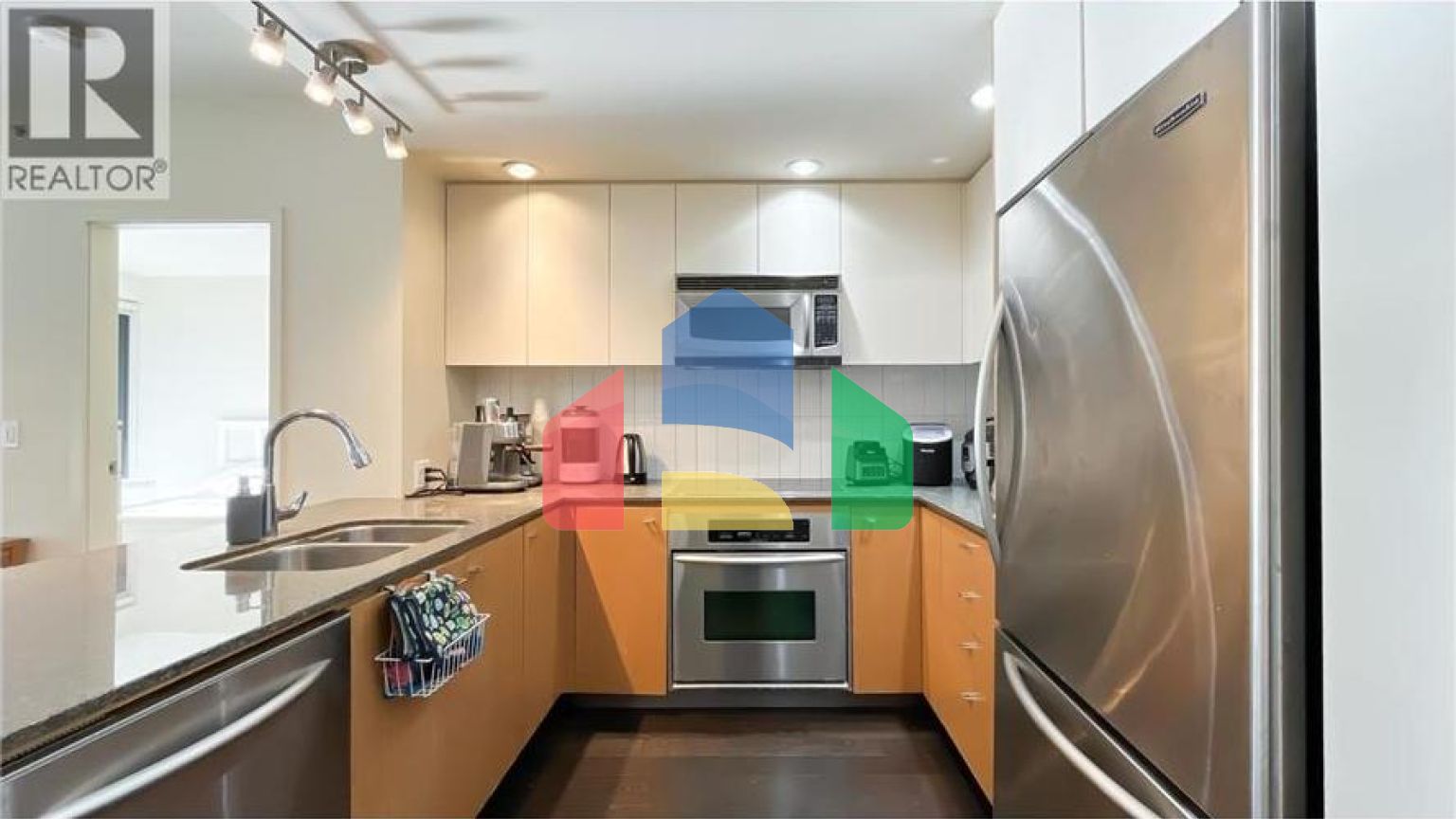 Residential - Single Family Home - Vancouver, Canada - Canada