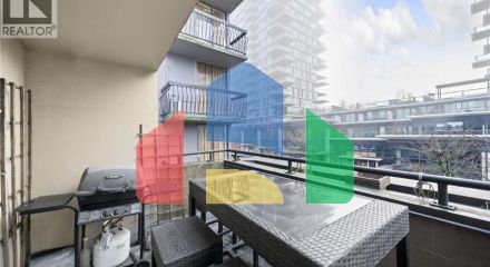 Residential - Single Family Home - Vancouver, Canada - Canada