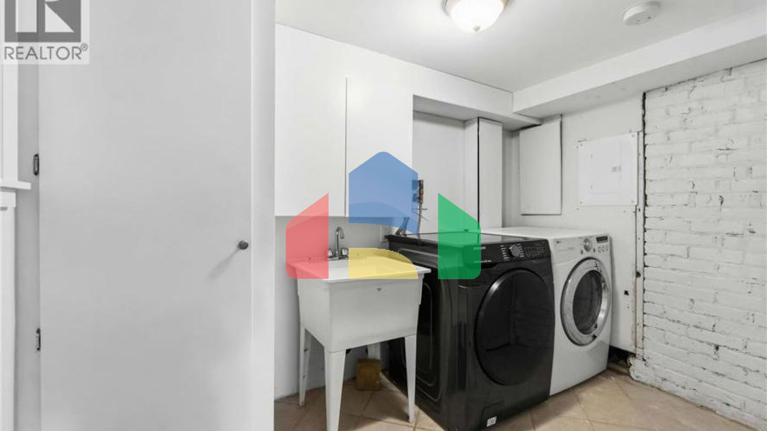 Residential - Single Family Home - Vancouver, Canada - Canada