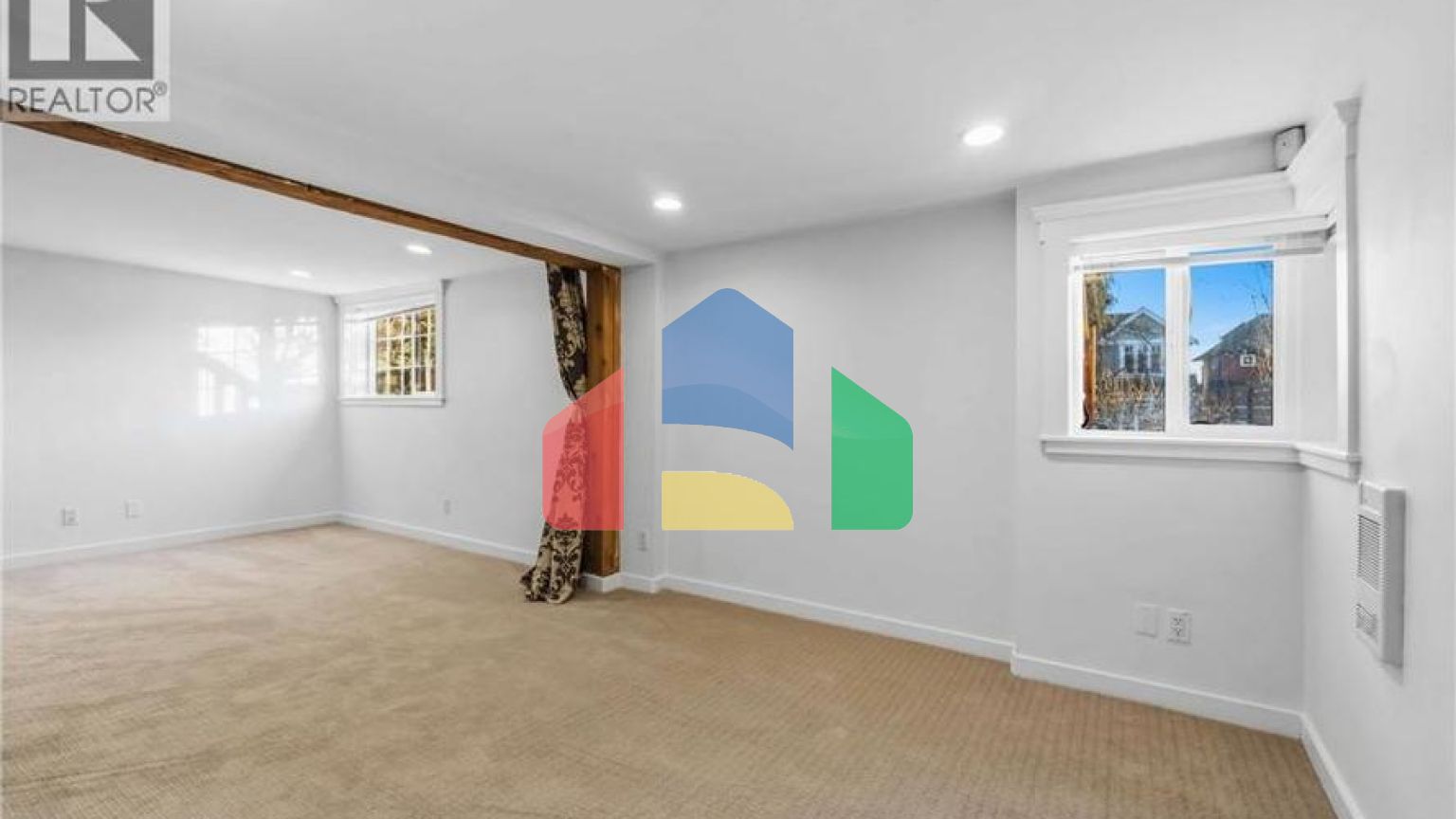 Residential - Single Family Home - Vancouver, Canada - Canada