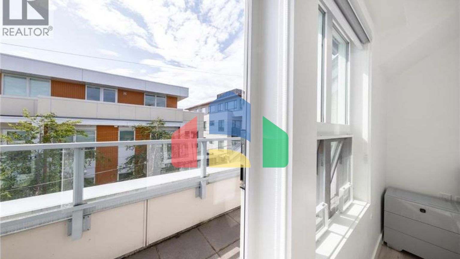 Residential - Townhouse - Vancouver, Canada - Canada