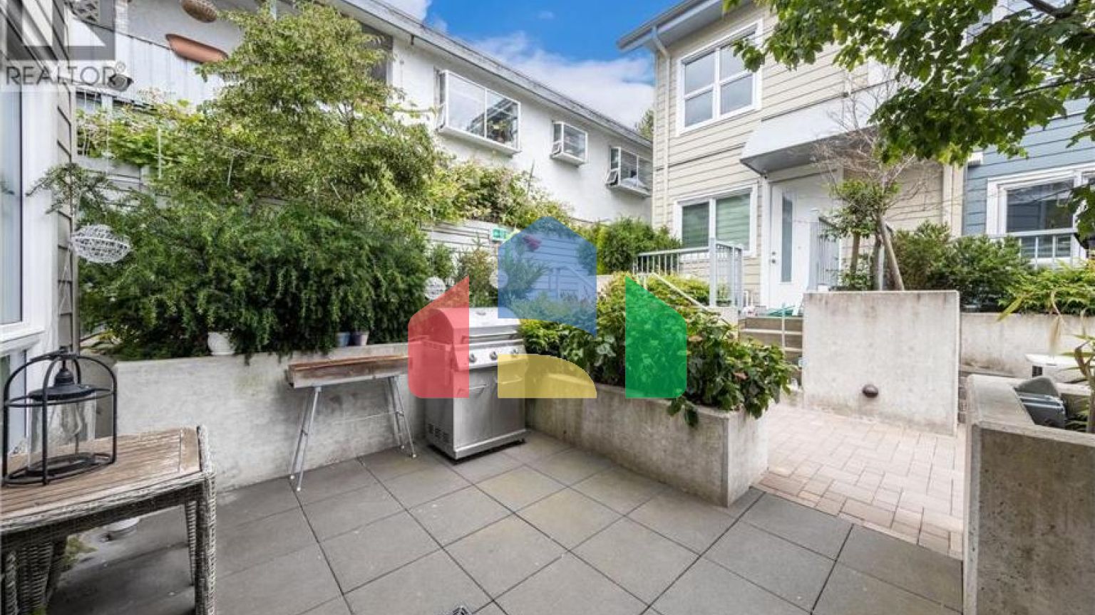 Residential - Townhouse - Vancouver, Canada - Canada