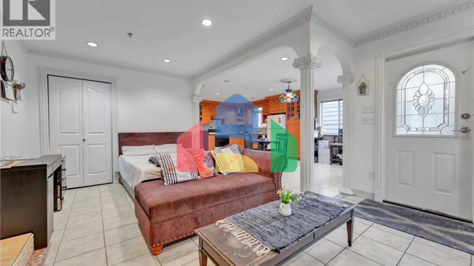 Residential - Single Family Home - Vancouver, Canada - Canada