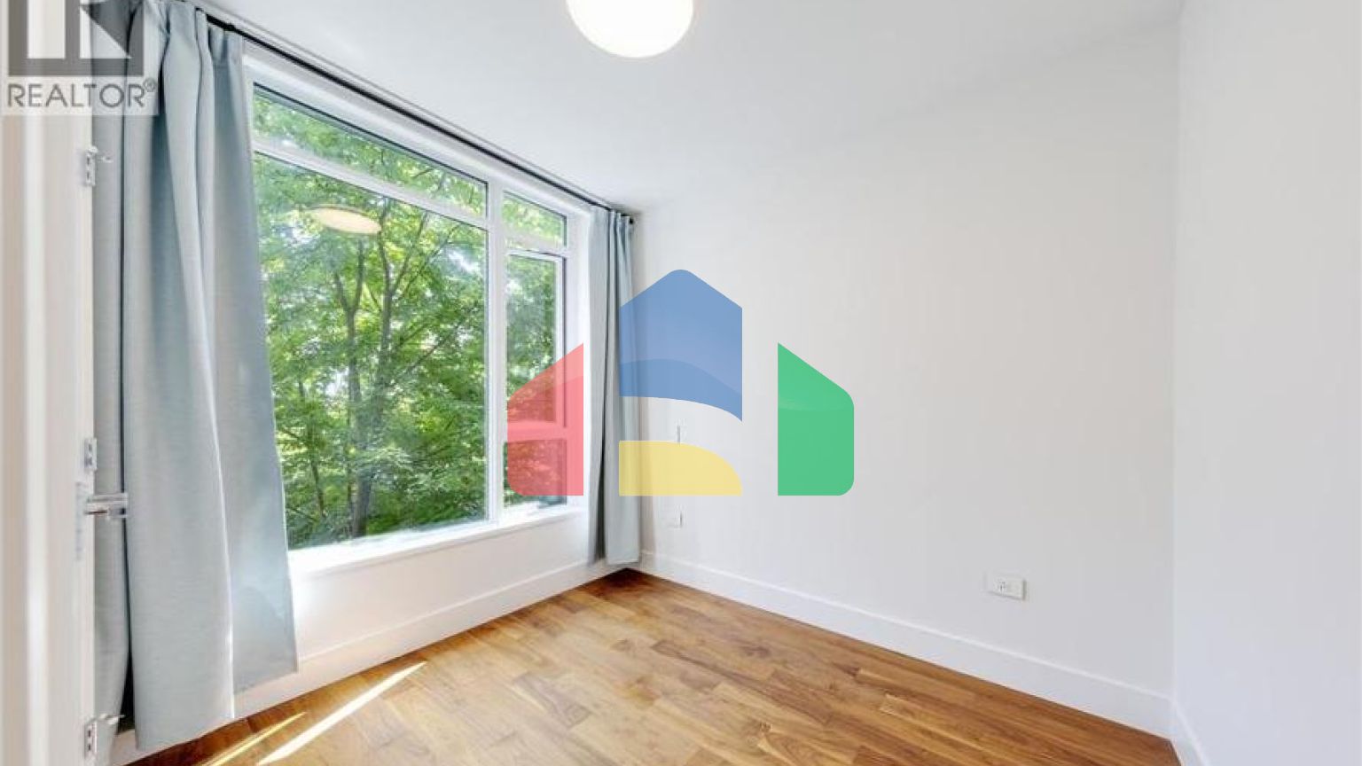 Residential - Single Family Home - Vancouver, Canada - Canada