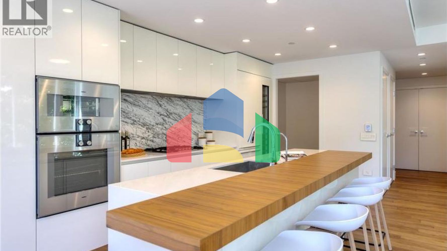 Residential - Single Family Home - Vancouver, Canada - Canada