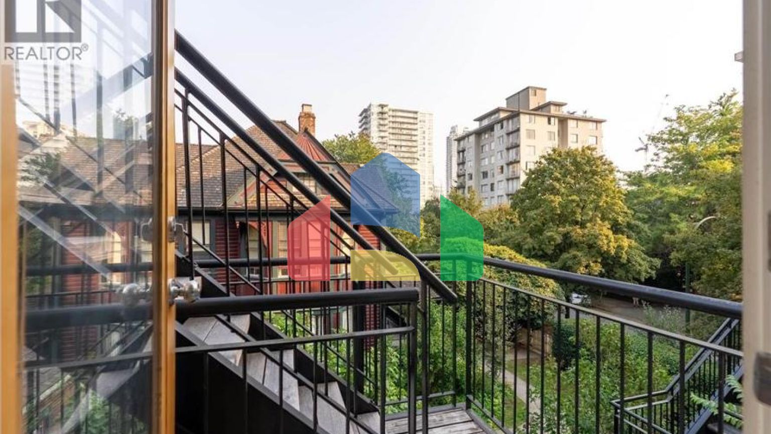 Residential - Townhouse - Vancouver, Canada - Canada