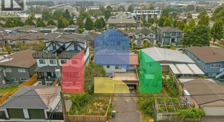 Residential - Single Family Home - Vancouver, Canada - Canada