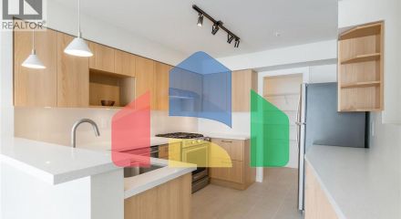 Residential - Single Family Home - Vancouver, Canada - Canada