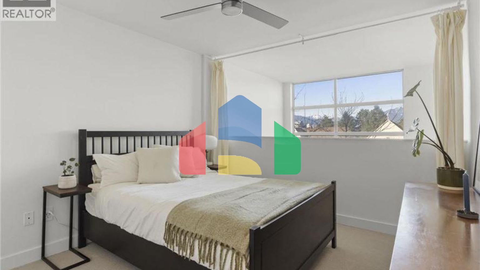 Residential - Single Family Home - Vancouver, Canada - Canada