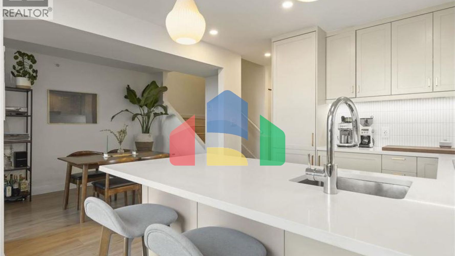 Residential - Single Family Home - Vancouver, Canada - Canada