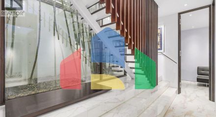 Residential - Single Family Home - Vancouver, Canada - Canada