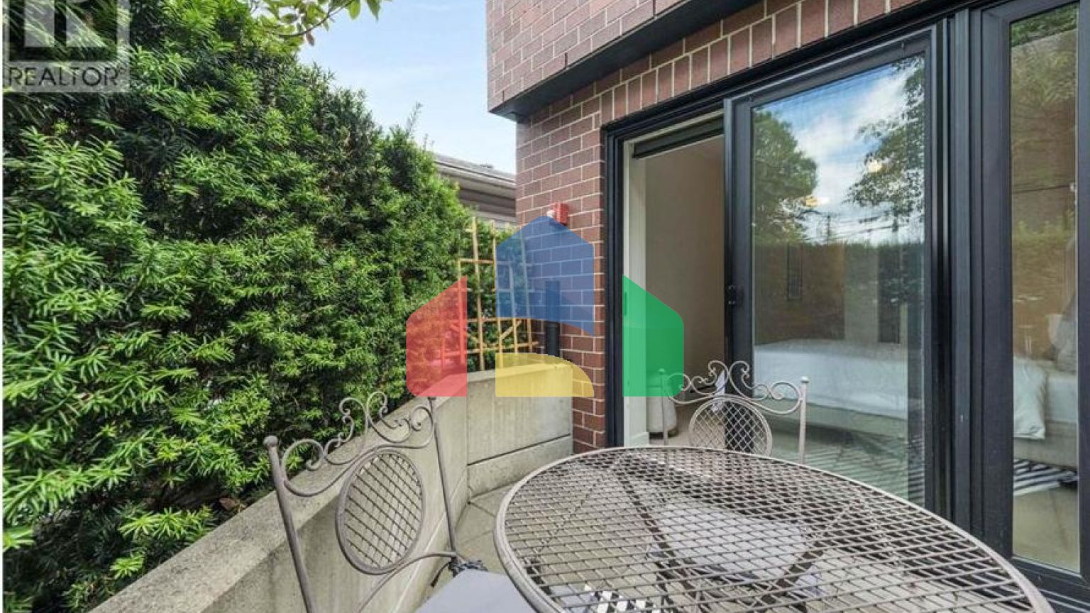 Residential - Townhouse - Vancouver, Canada - Canada