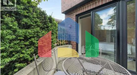 Residential - Townhouse - Vancouver, Canada - Canada