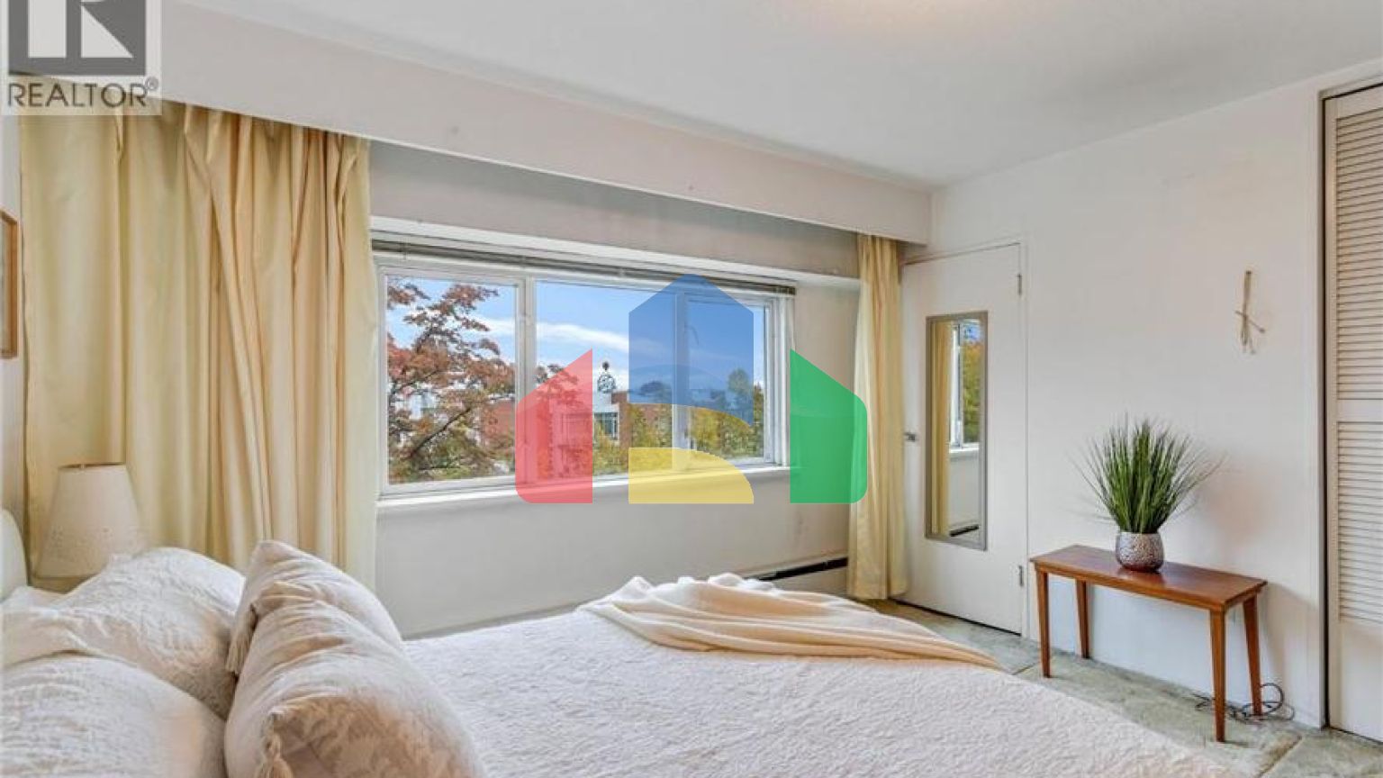 Residential - Single Family Home - Vancouver, Canada - Canada