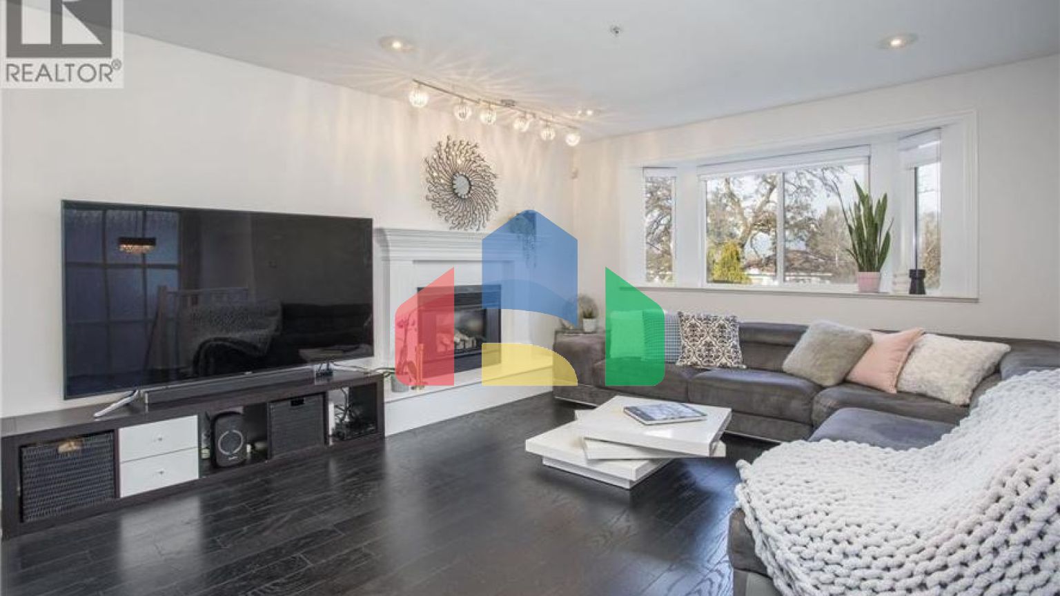 Residential - Single Family Home - Vancouver, Canada - Canada