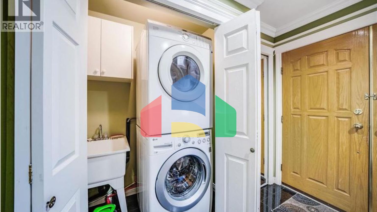 Residential - Single Family Home - Vancouver, Canada - Canada