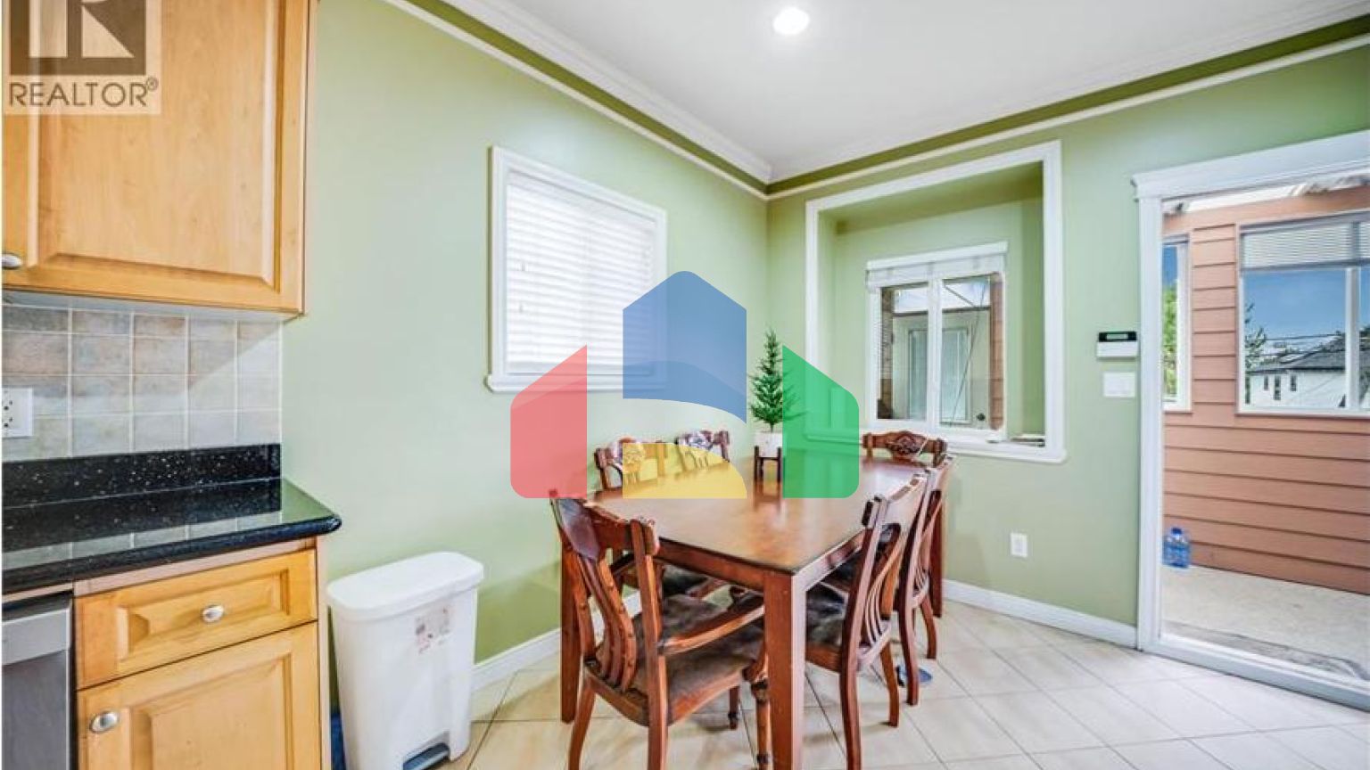 Residential - Single Family Home - Vancouver, Canada - Canada