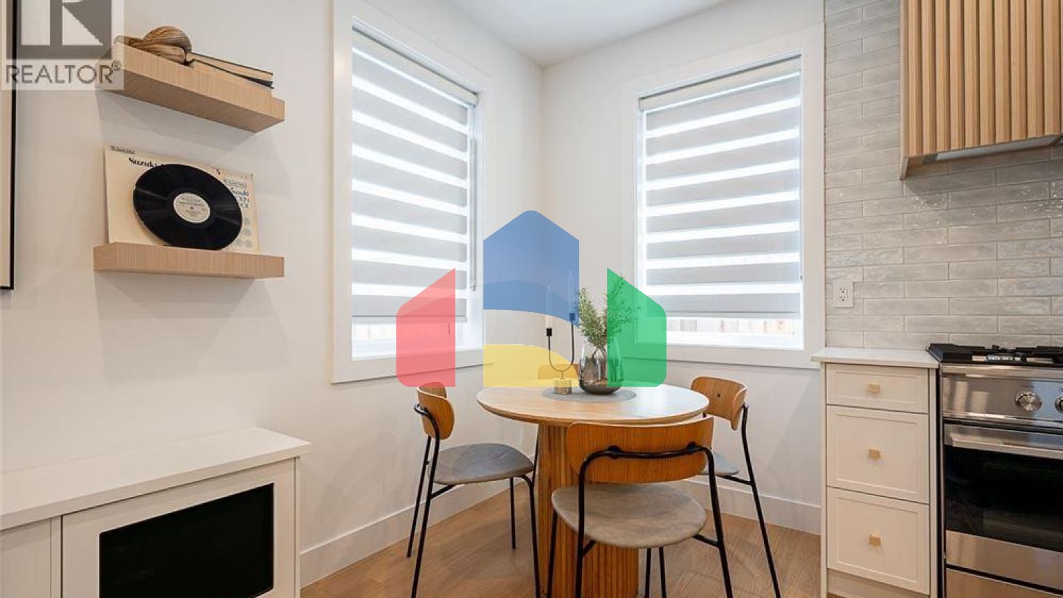 Residential - Single Family Home - Vancouver, Canada - Canada