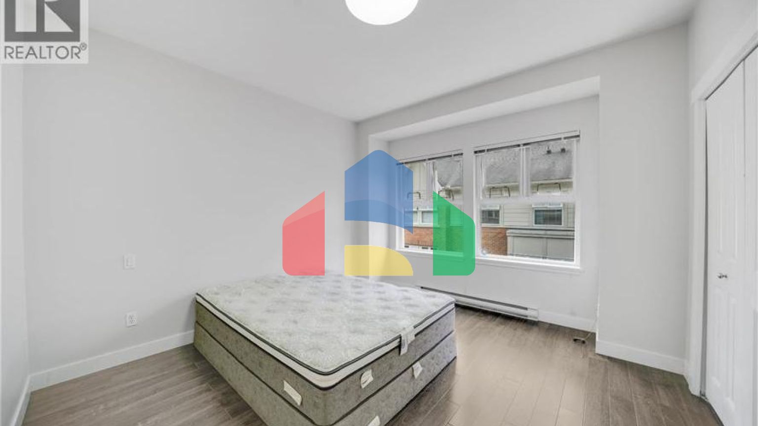 Residential - Townhouse - Vancouver, Canada - Canada