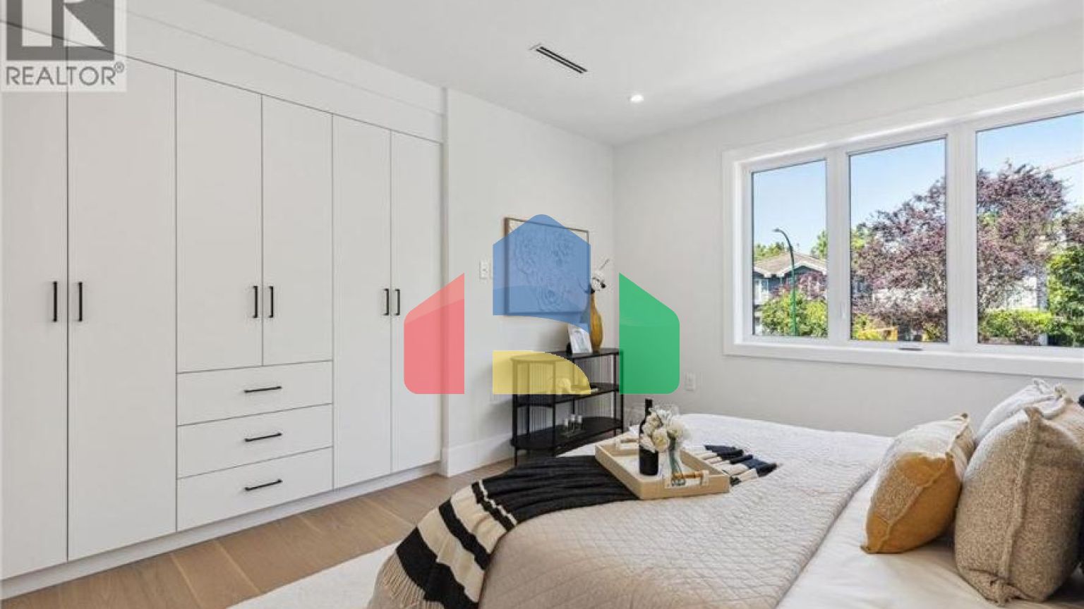 Residential - Single Family Home - Vancouver, Canada - Canada