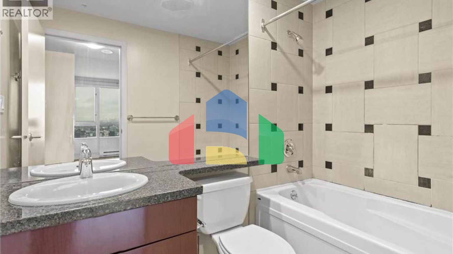 Residential - Single Family Home - Vancouver, Canada - Canada