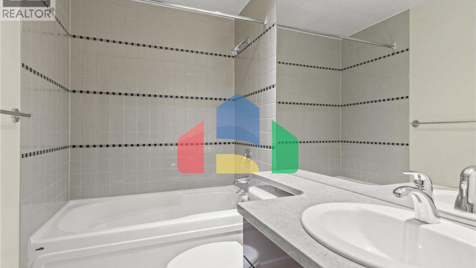 Residential - Single Family Home - Vancouver, Canada - Canada