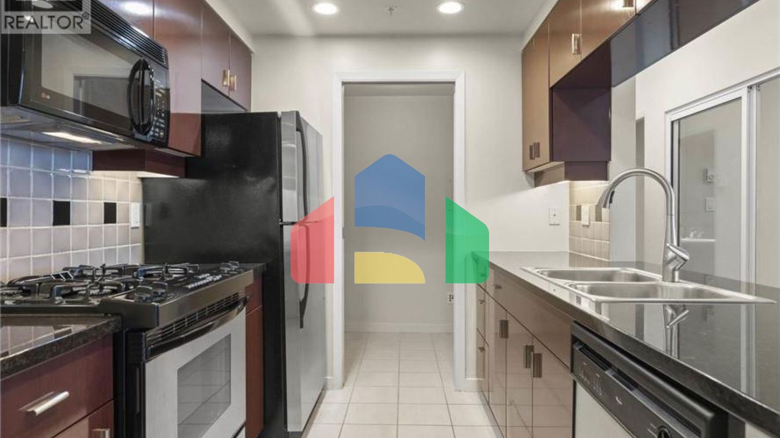 Residential - Single Family Home - Vancouver, Canada - Canada