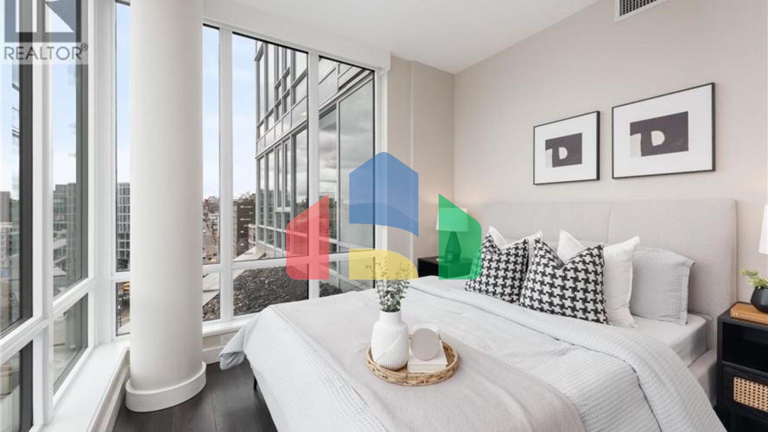 Residential - Single Family Home - Vancouver, Canada - Canada