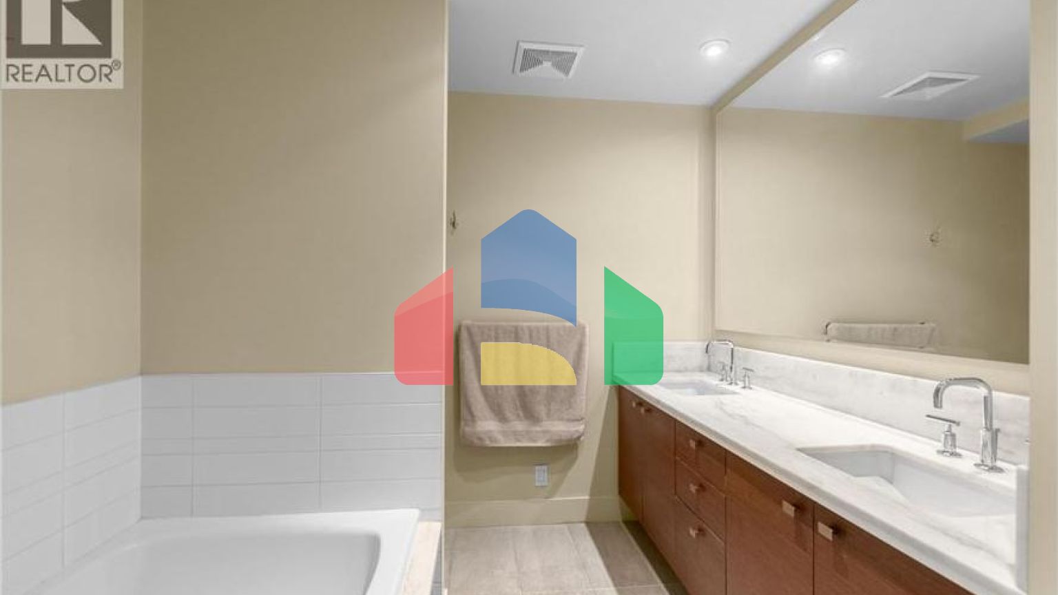 Residential - Townhouse - Vancouver, Canada - Canada